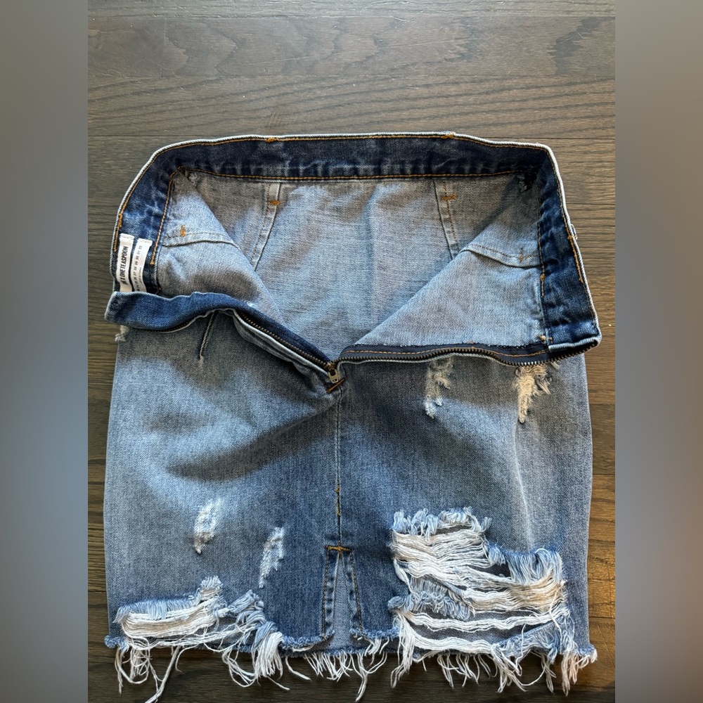 One Teaspoon Blue Distressed Denim Pencil Skirt 24 EUC - Picture 4 of 6